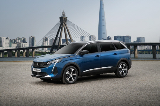 뉴 푸조 5008 SUV. <푸조 제공>